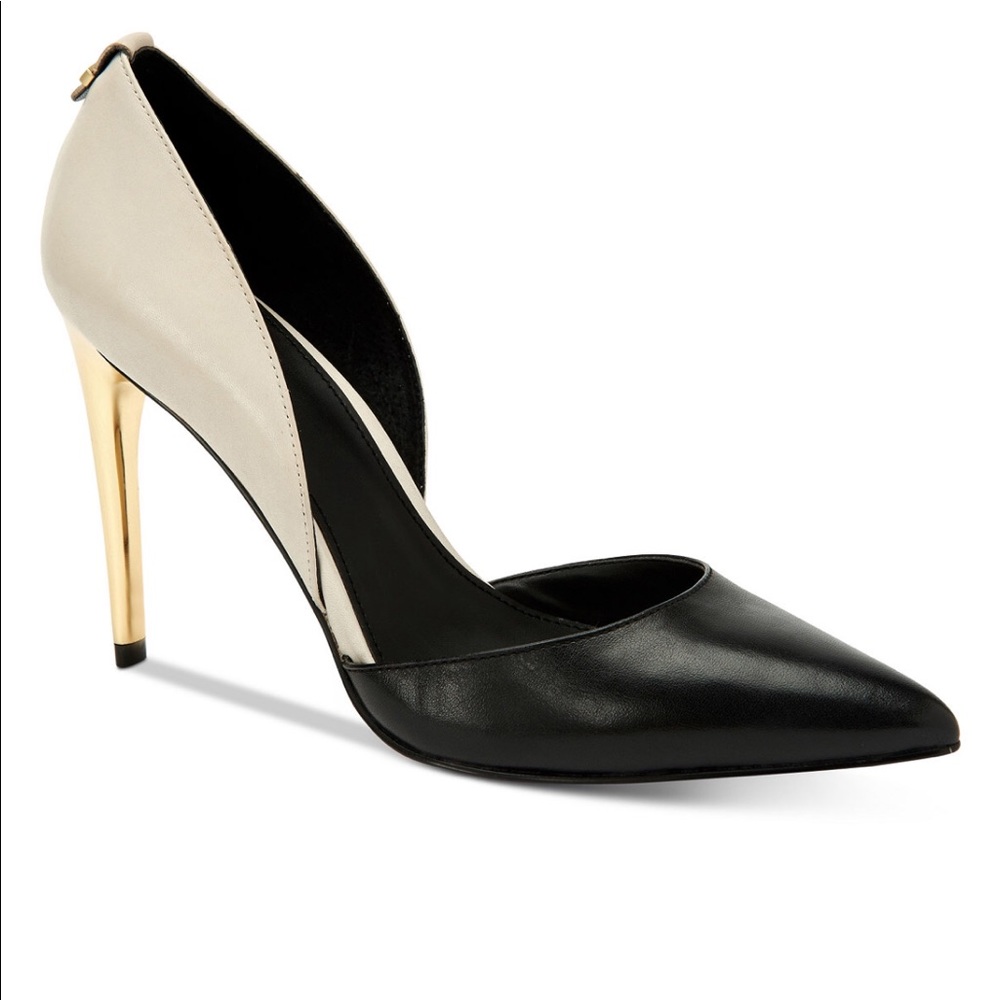 Calvin Klein Sebrina d’Orsay Pump